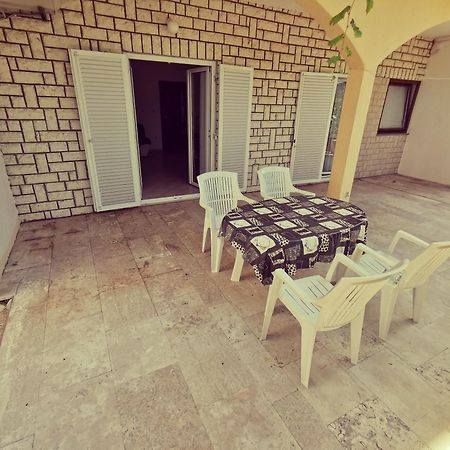 Haus Maro Διαμέρισμα Supetarska Draga Δωμάτιο φωτογραφία